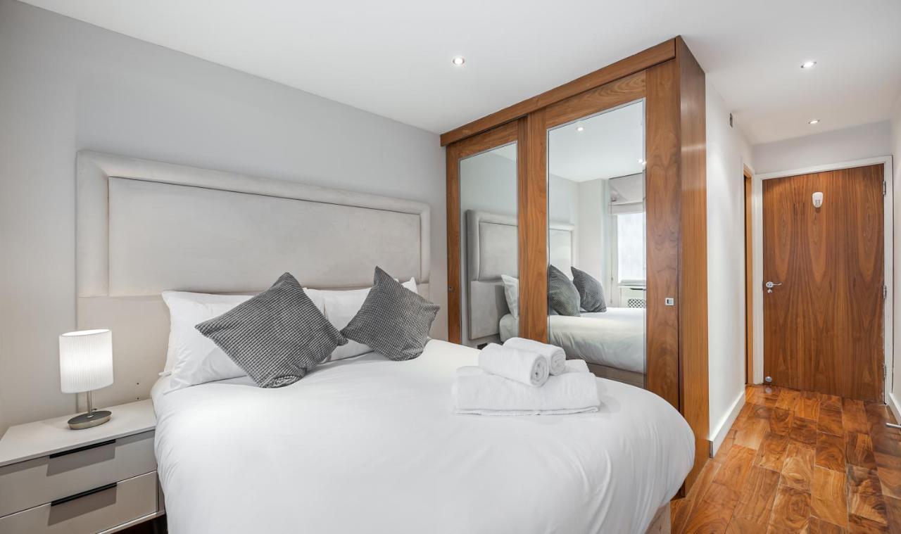 Elegant Ground Floor Apartment With Ac In Knightsbridge Steps Away From Harrods לונדון מראה חיצוני תמונה
