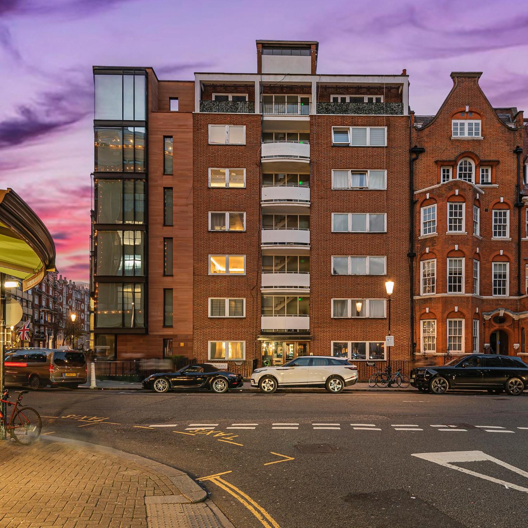 Elegant Ground Floor Apartment With Ac In Knightsbridge Steps Away From Harrods לונדון מראה חיצוני תמונה